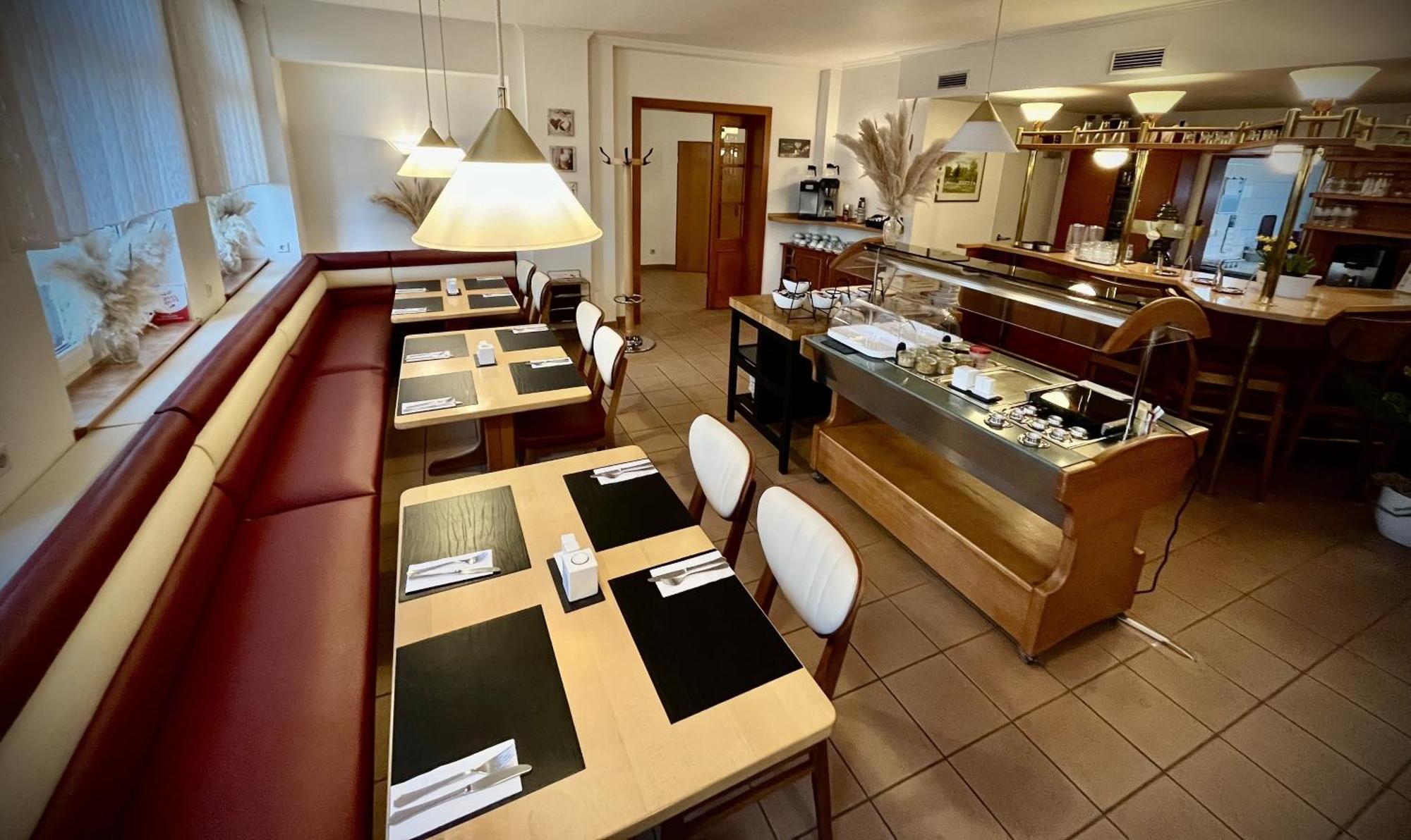 Hotel Zu Den Linden Wachtberg Buitenkant foto